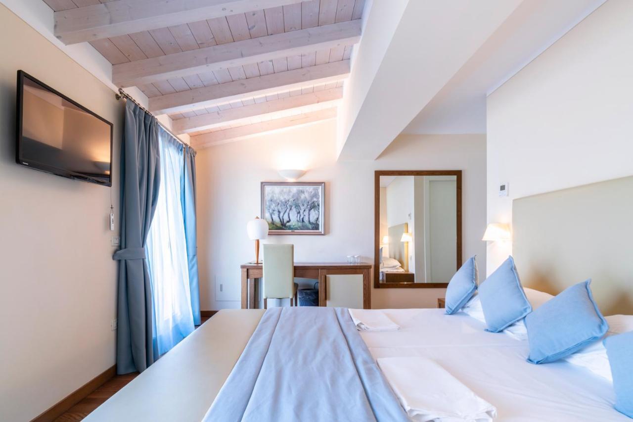 Hotel Baia D'Oro - Adults Only Gargnano Exterior photo